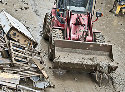 Hochwasser Aufräumarbeiten