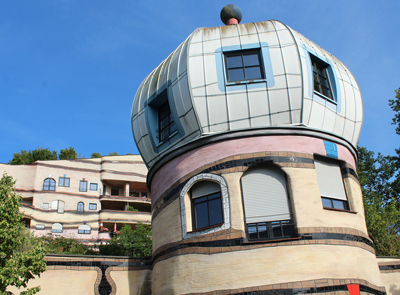 Hundertwasserturm Foto by Pixabay