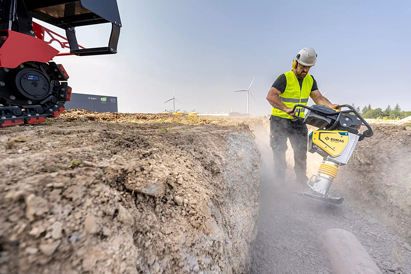 Der Bomag Akku-Stampfer BT60 E arbeitet emissionsfrei