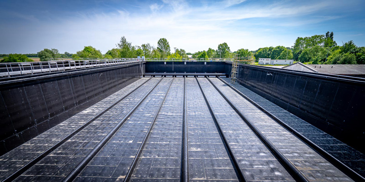 Mischwasserspeicher im Berliner Klärwerk Schönelinde während der Bauphase