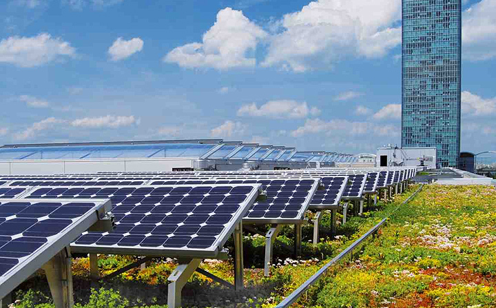 Dachbegrünung mit Solaranlage von Zinco